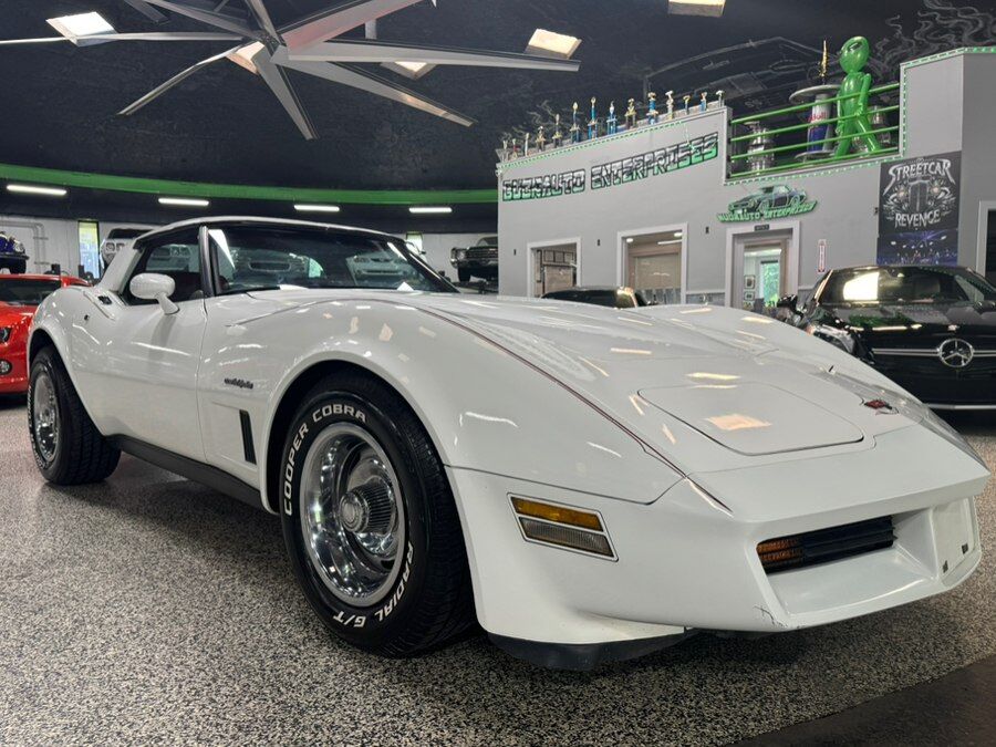 1982 CHEVROLET Corvette