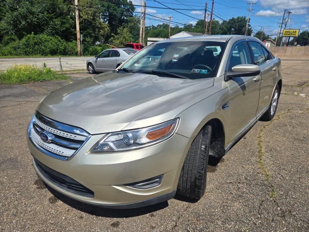 2011 FORD Taurus