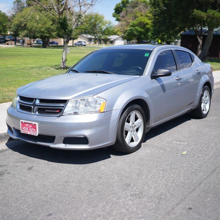 2013 DODGE Avenger