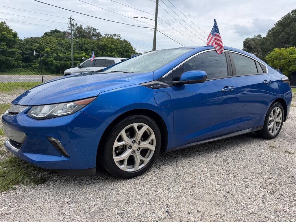 2017 CHEVROLET Volt