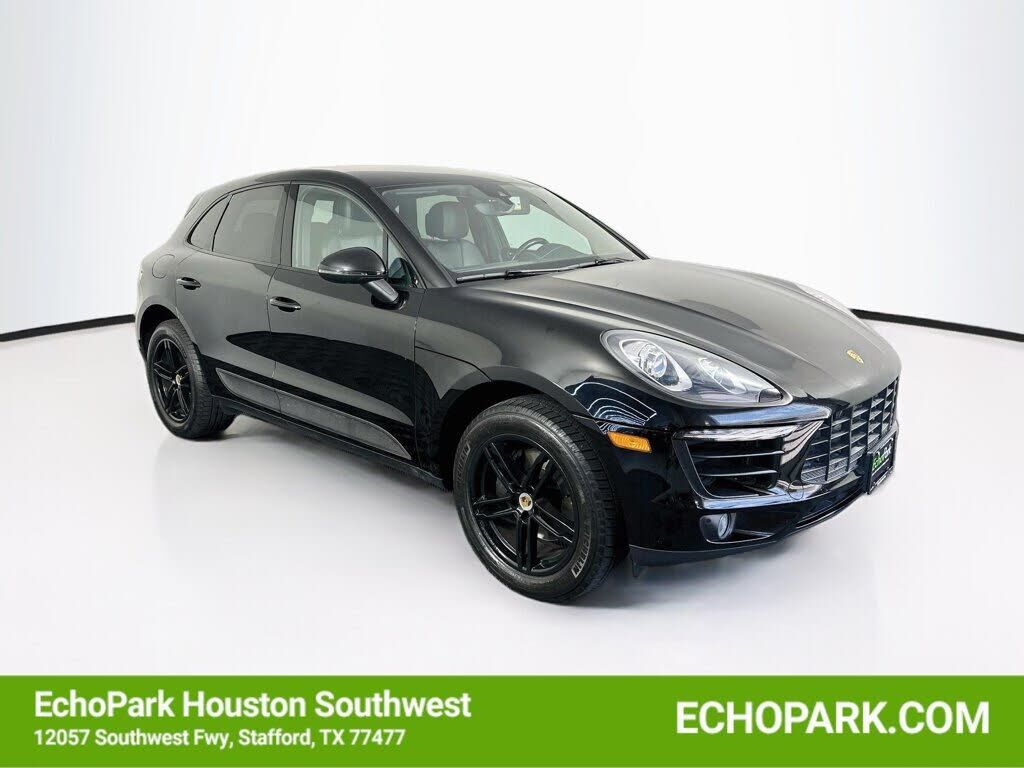 2017 PORSCHE Macan