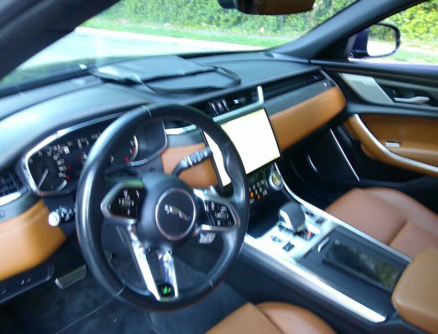 2023 JAGUAR XF