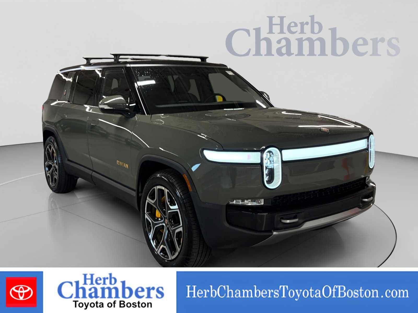 2022 RIVIAN R1S