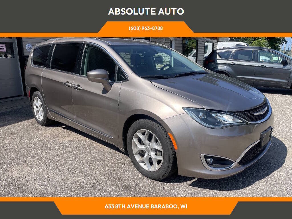 2017 CHRYSLER Pacifica