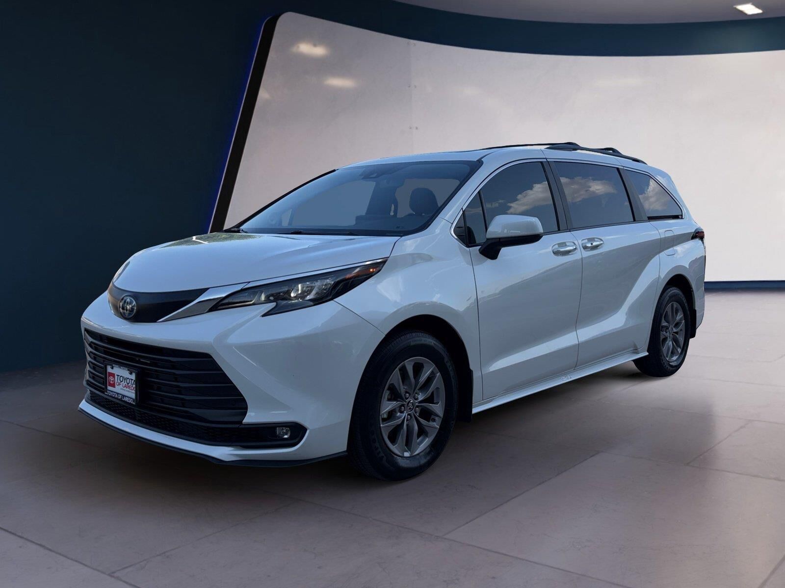 2025 TOYOTA Sienna
