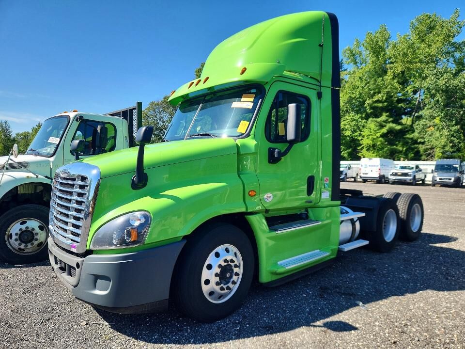 2018 FREIGHTLINER Cascadia