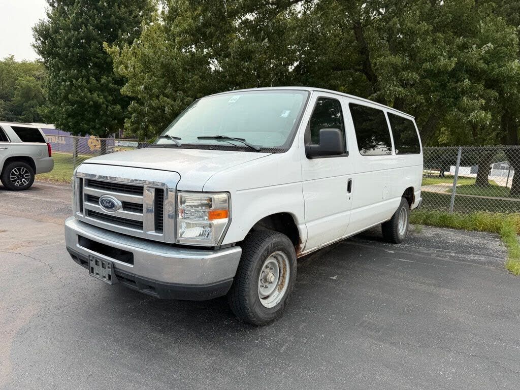 2009 FORD E-350
