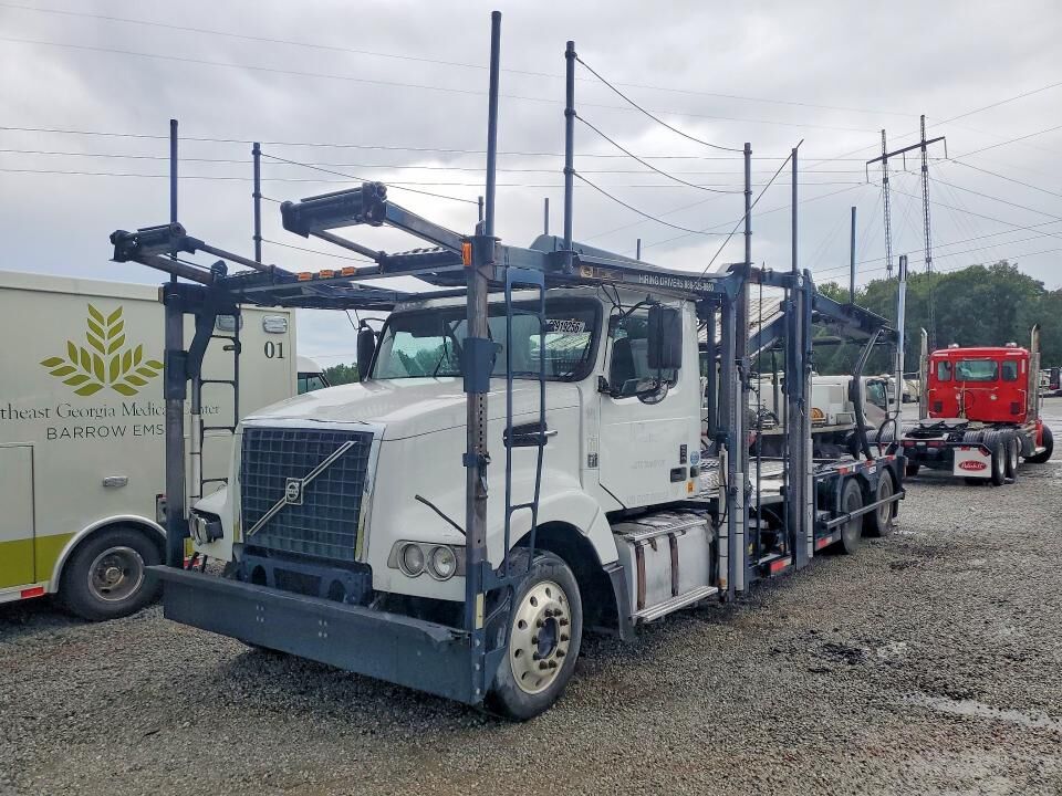 2014 VOLVO TRUCK VAH