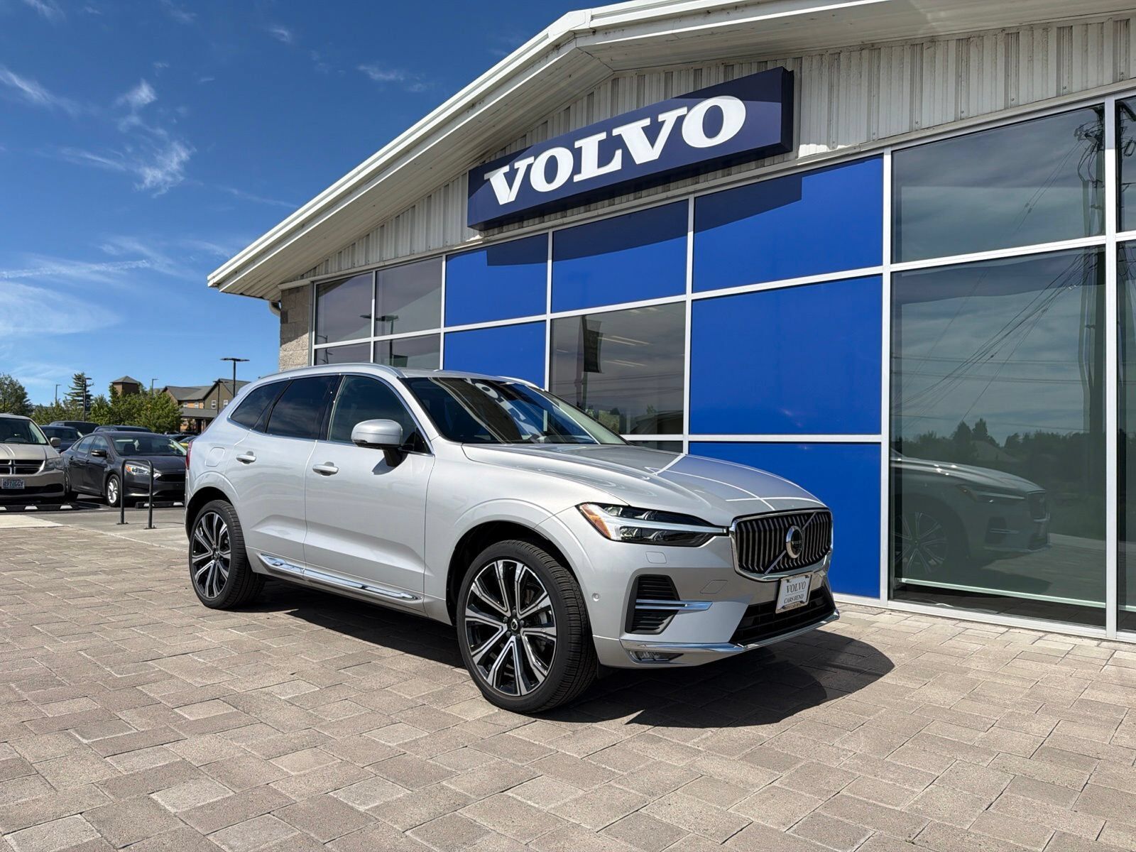 2023 VOLVO XC60