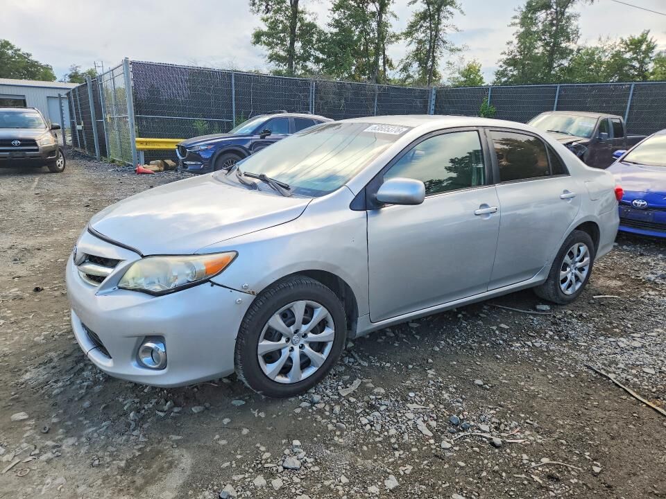 2013 TOYOTA Corolla