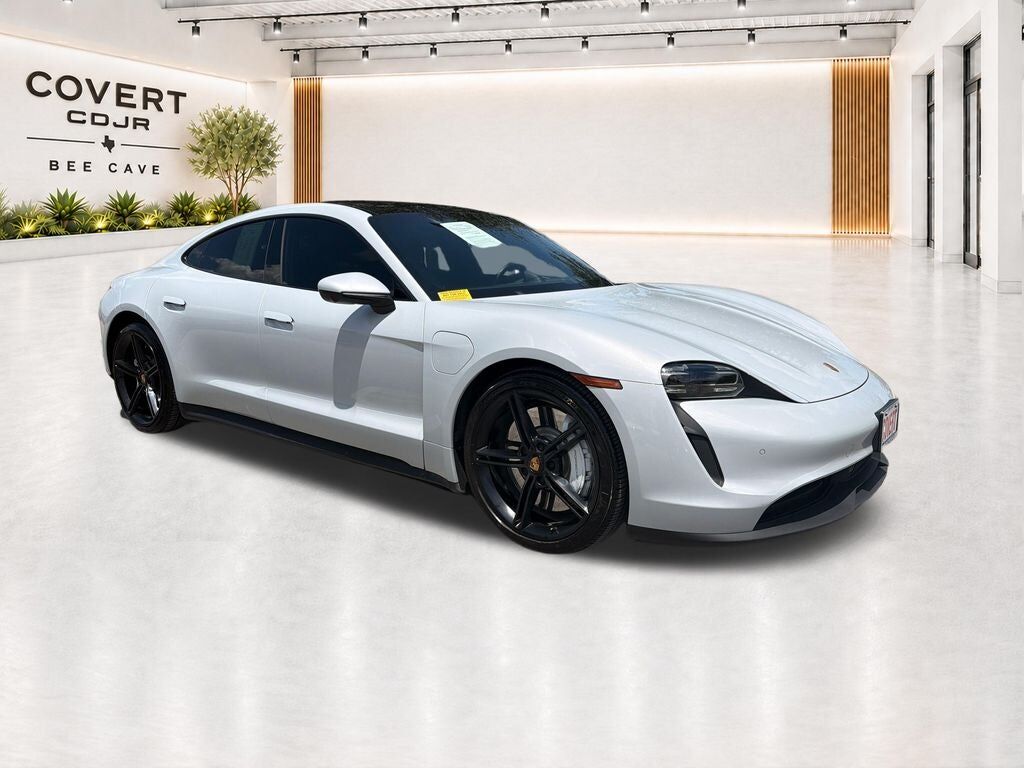 2022 PORSCHE Taycan