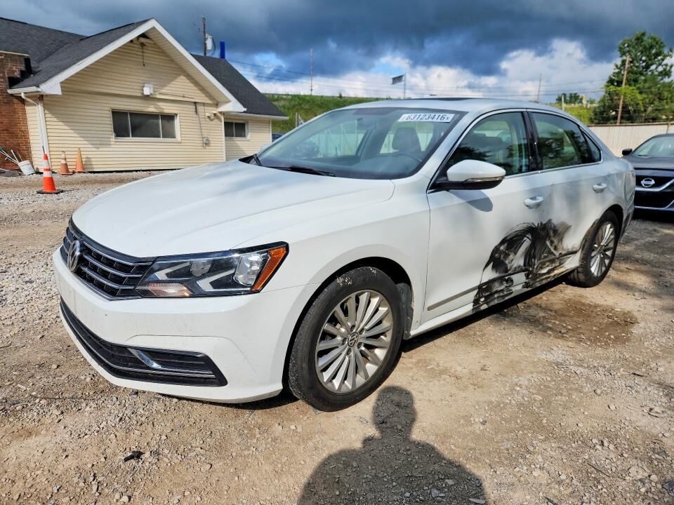 2017 VOLKSWAGEN Passat