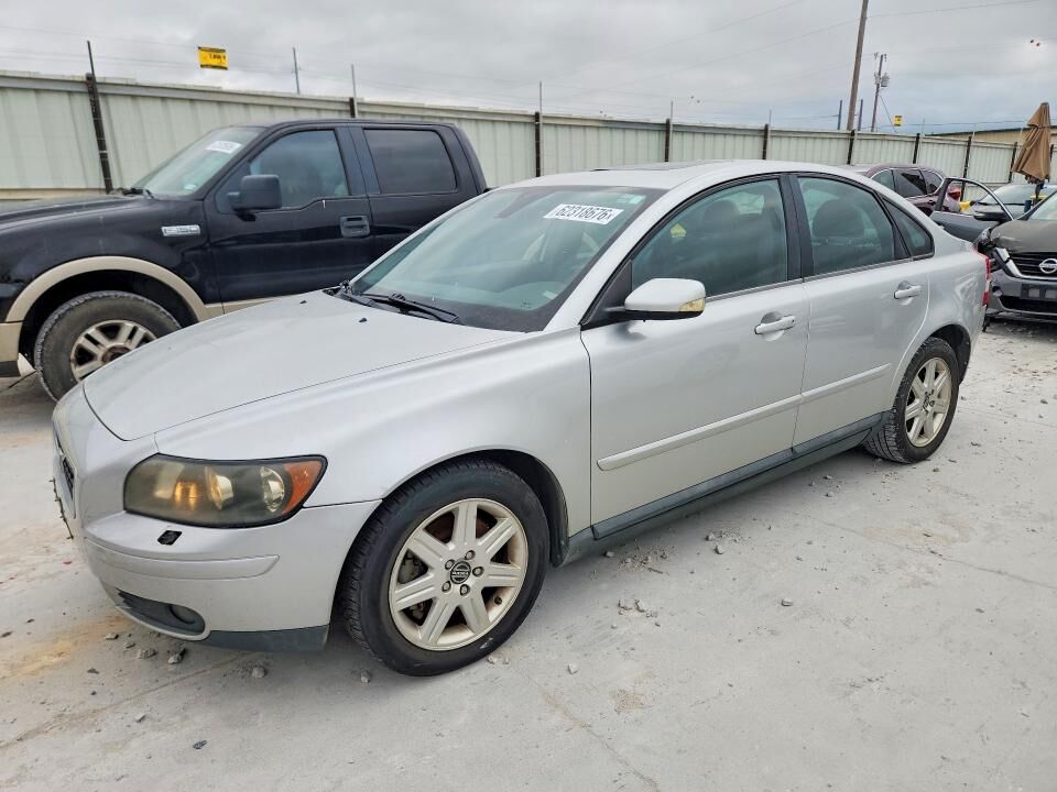 2005 VOLVO S40