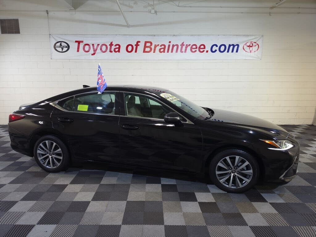 2021 LEXUS ES