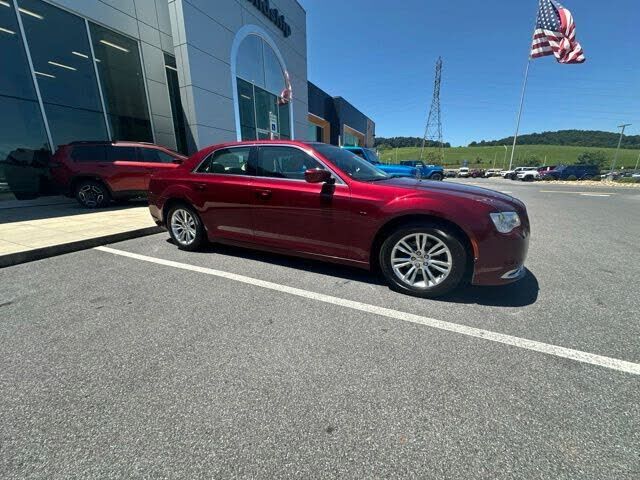 2020 CHRYSLER 300