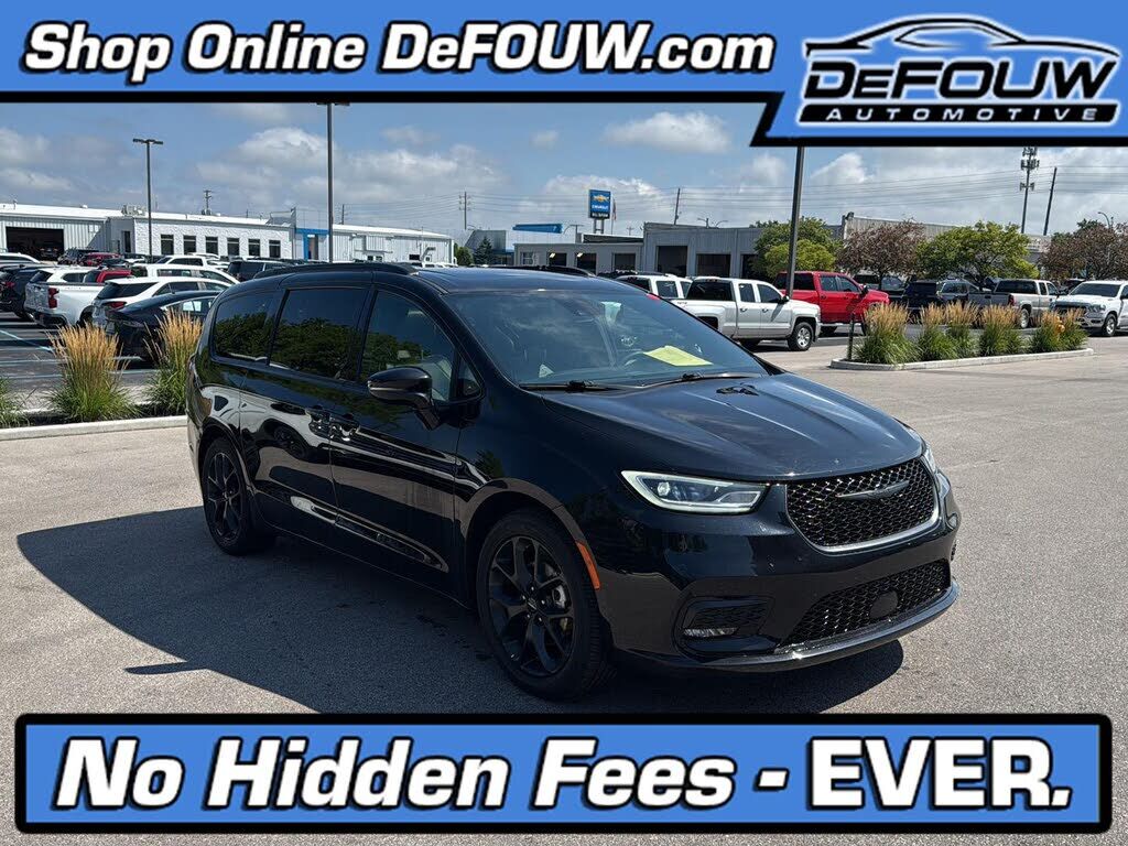 2025 CHRYSLER Pacifica