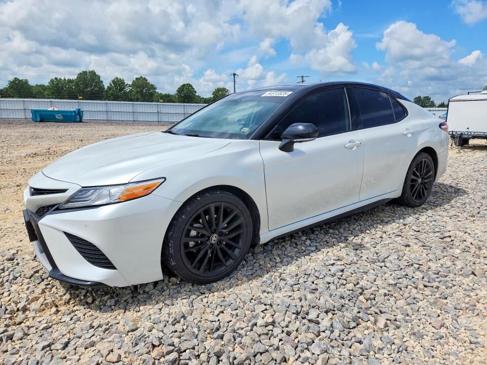 2020 TOYOTA Camry