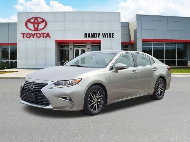 2018 LEXUS ES