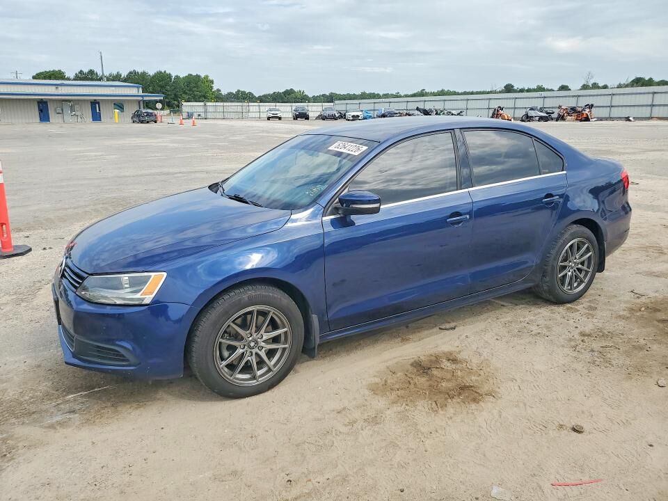 2013 VOLKSWAGEN Jetta