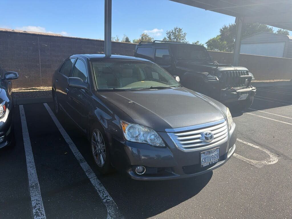 2010 TOYOTA Avalon