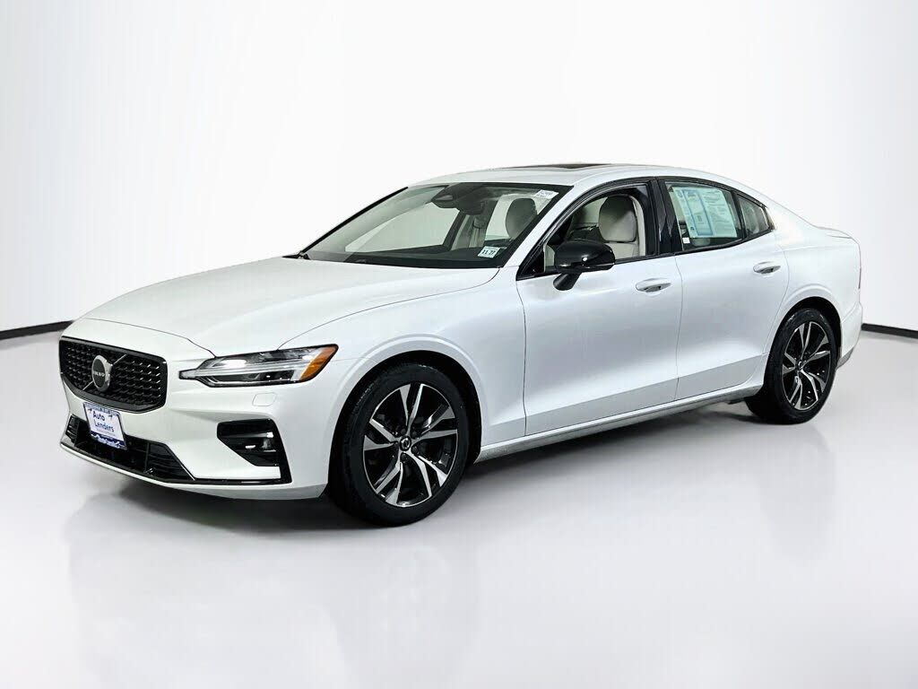 2023 VOLVO S60
