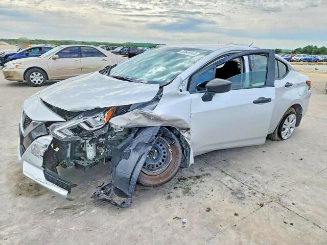2020 NISSAN Versa
