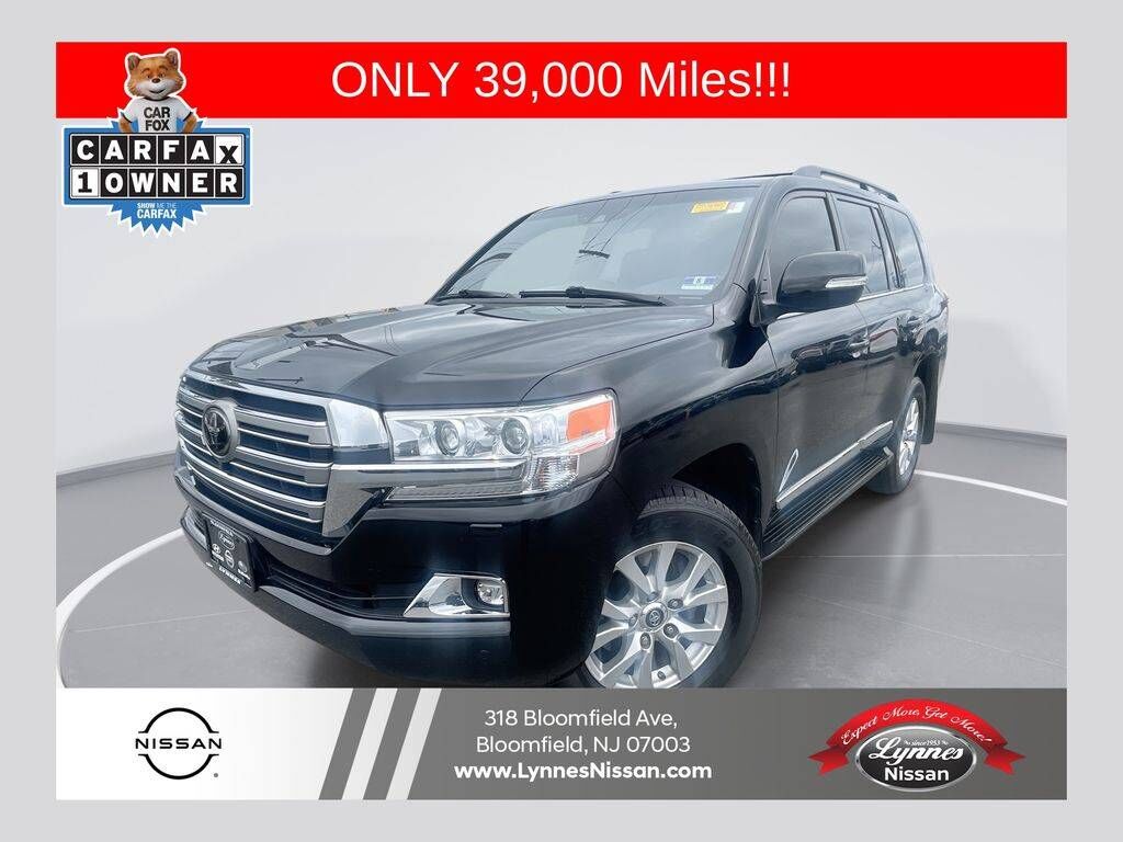2019 TOYOTA Land Cruiser