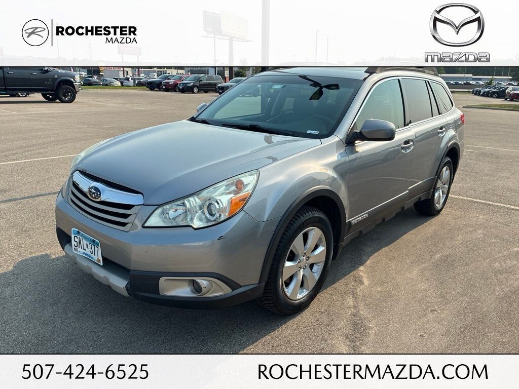 2011 SUBARU Outback