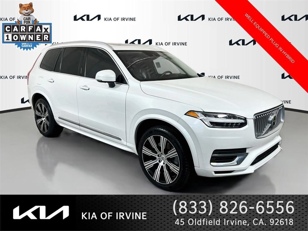2022 VOLVO XC90