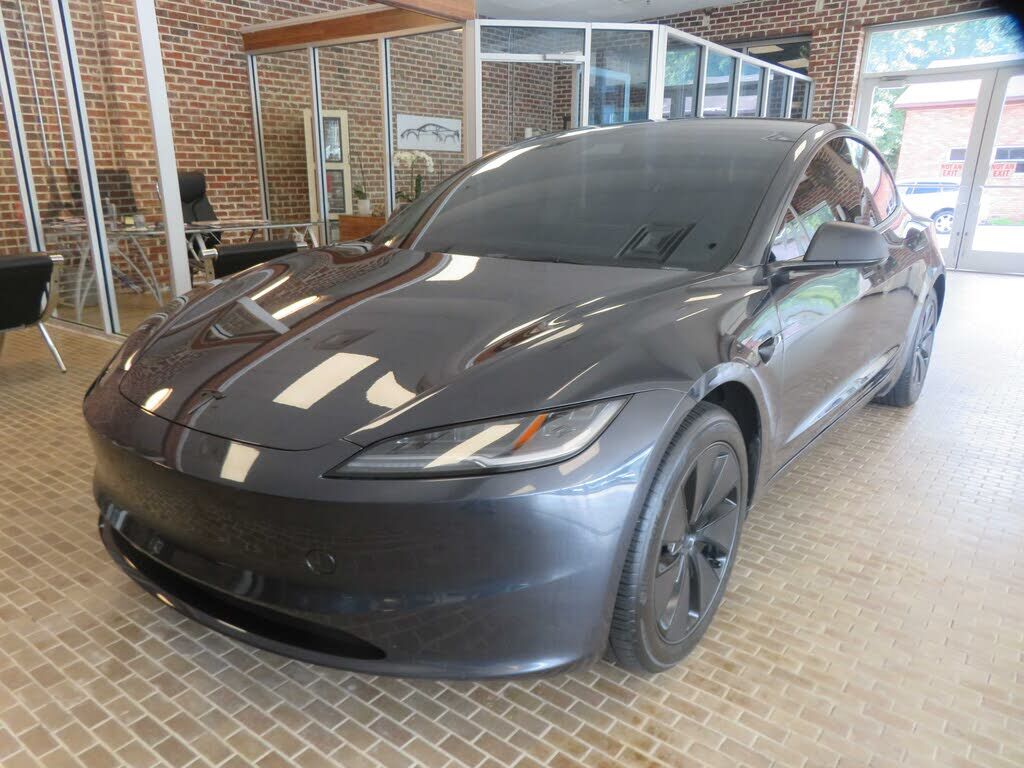 2024 TESLA Model 3