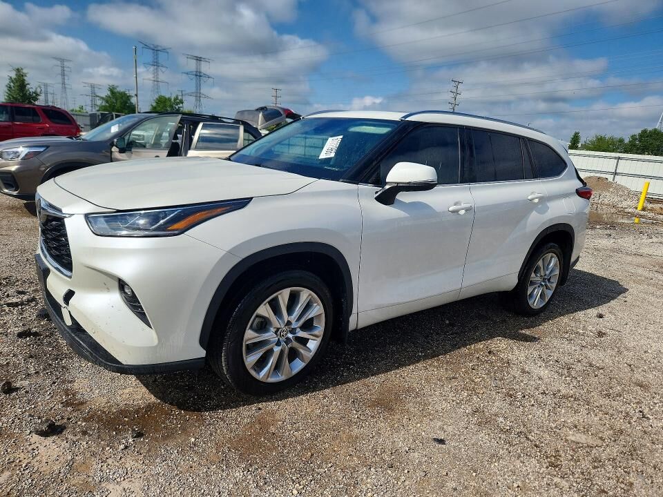 2021 TOYOTA Highlander