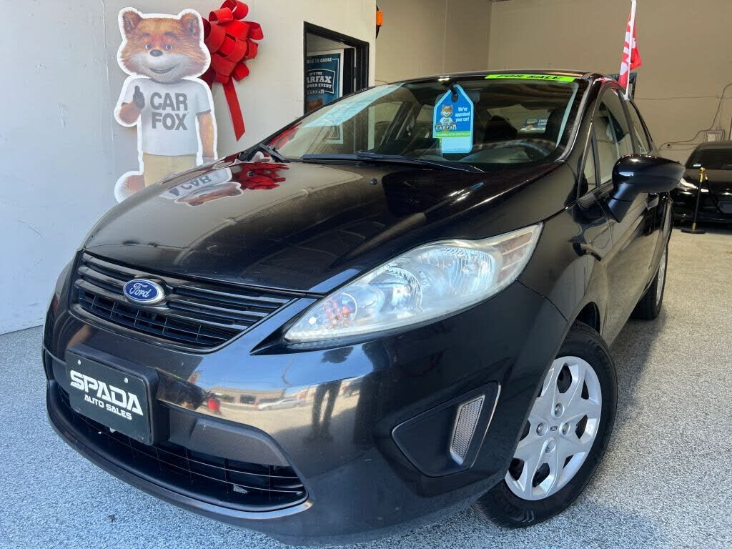 2013 FORD Fiesta