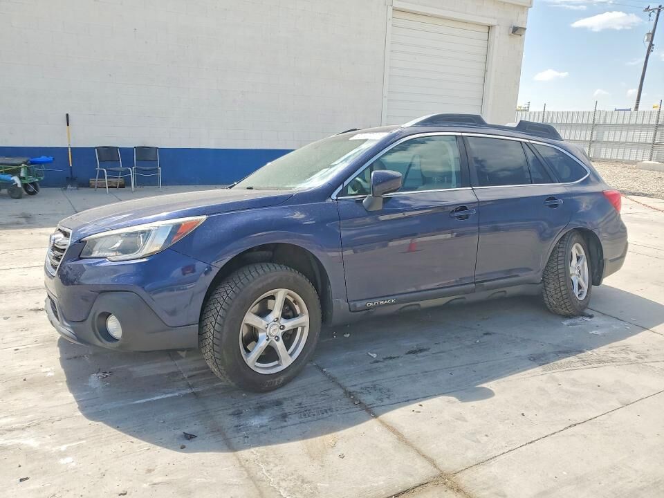 2018 SUBARU Outback