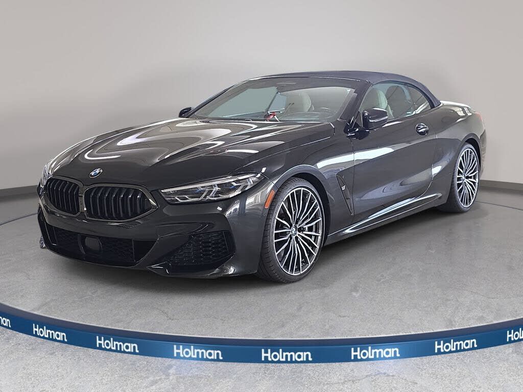 2022 BMW M8
