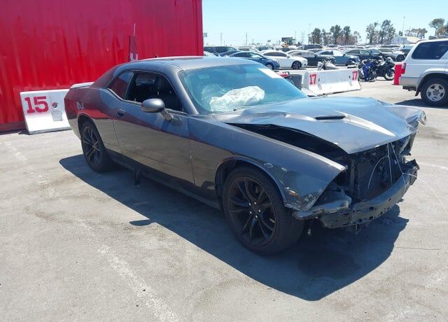 2016 DODGE Challenger