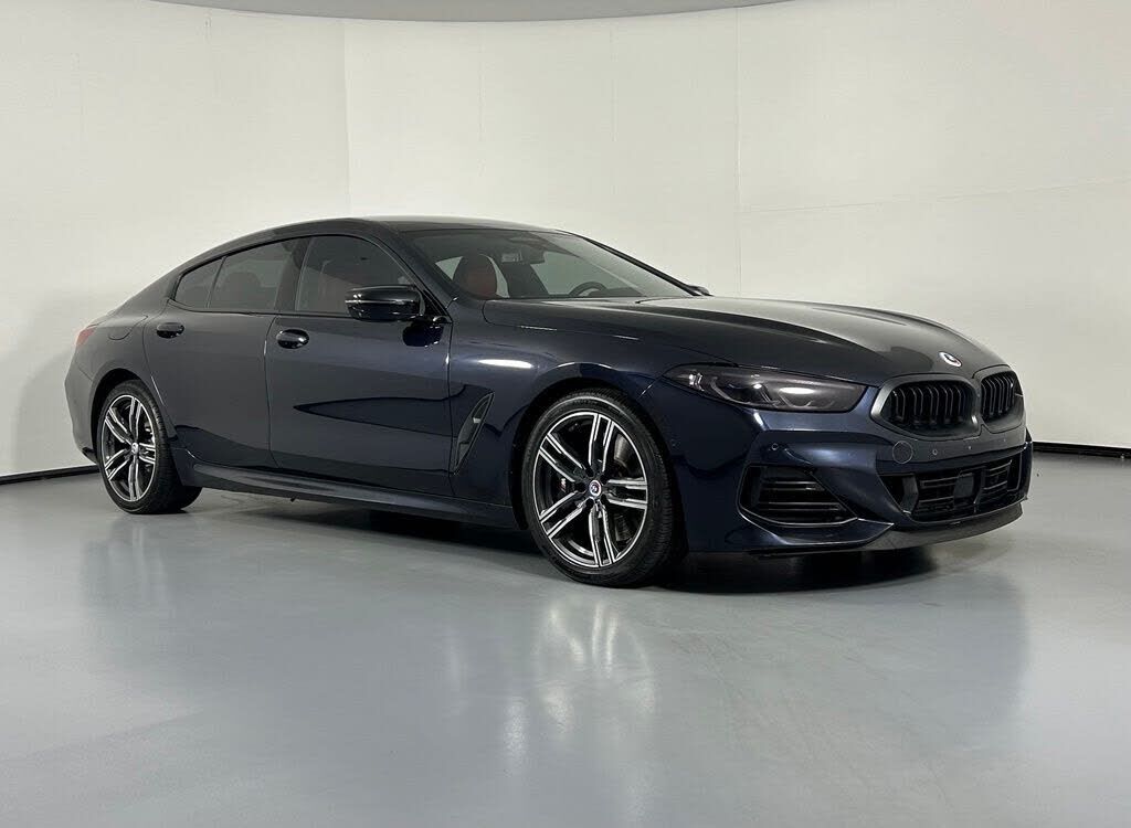 2023 BMW M8