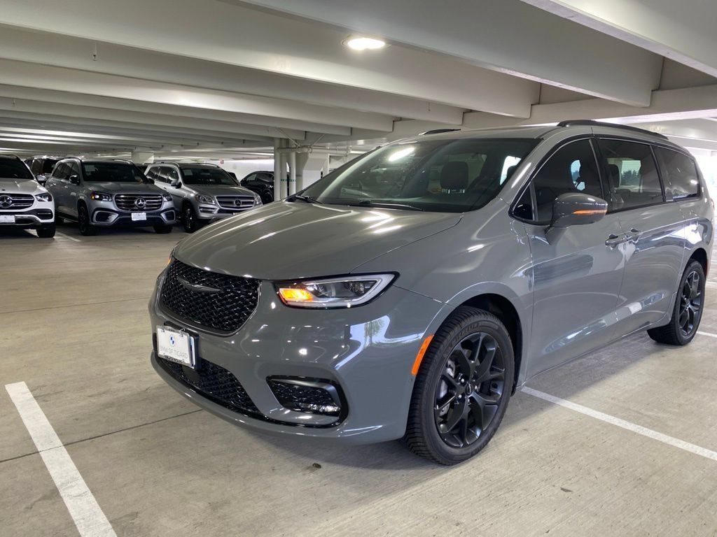 2022 CHRYSLER Pacifica