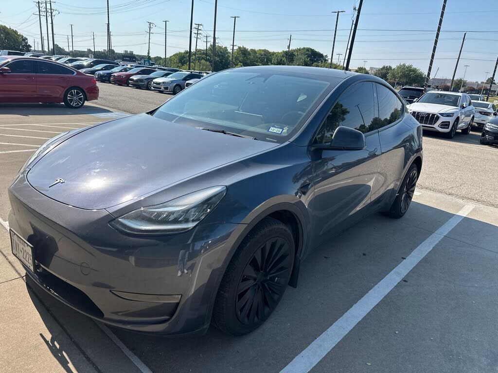 2023 TESLA Model Y