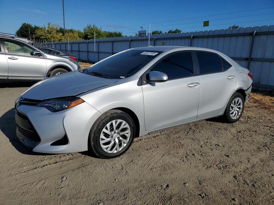 2018 TOYOTA Corolla