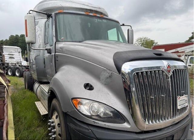 2017 INTERNATIONAL LF687