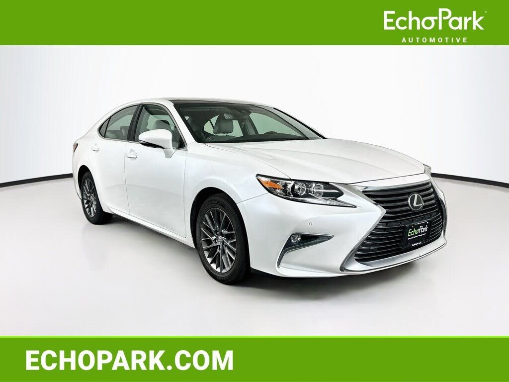 2018 LEXUS ES