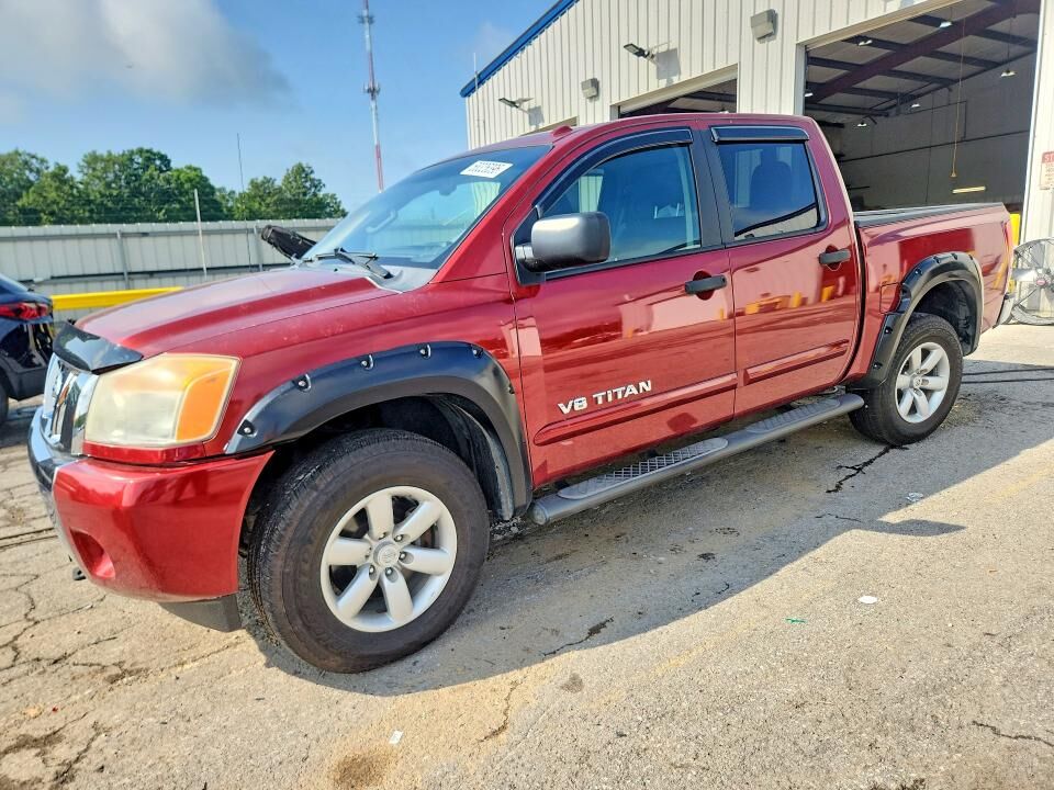 2014 NISSAN Titan