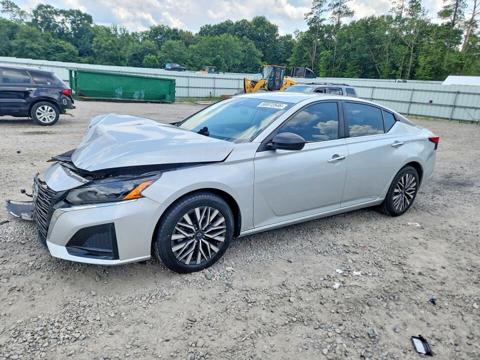 2024 NISSAN Altima