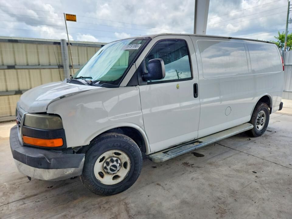 2014 GMC Savana