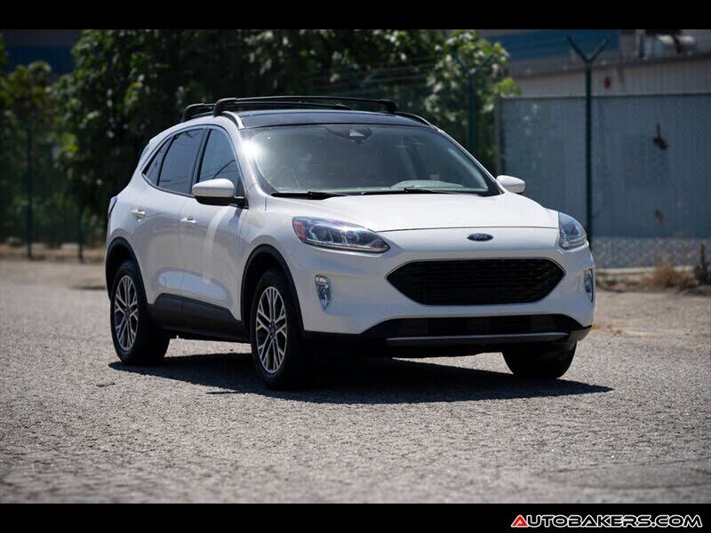 2021 FORD Escape