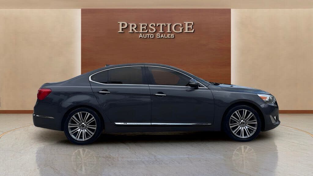 2016 KIA Cadenza