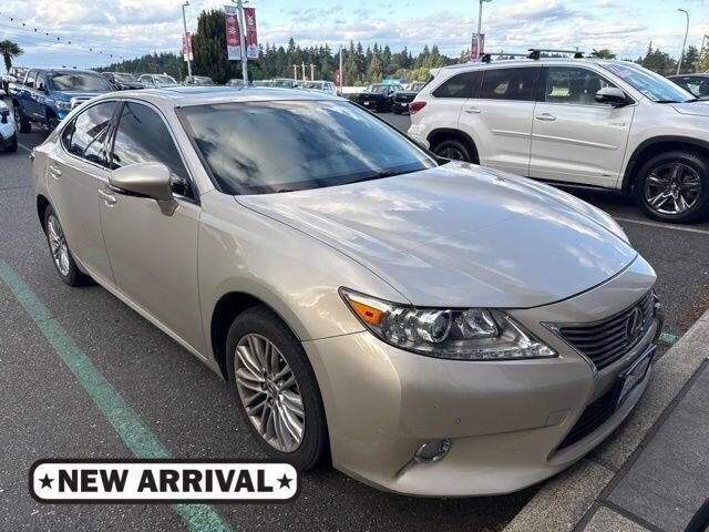 2015 LEXUS ES