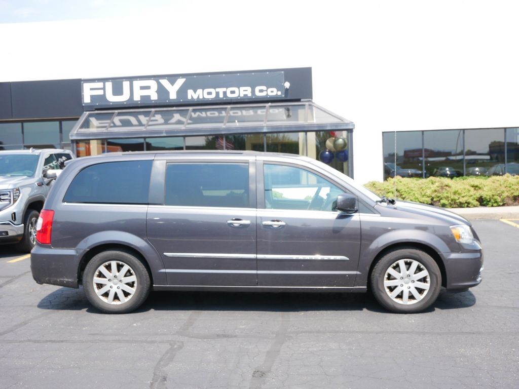 2015 CHRYSLER Town and Country