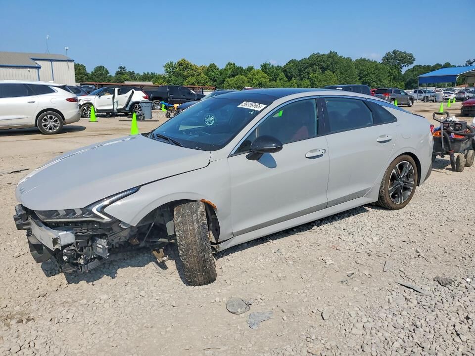 2022 KIA K5