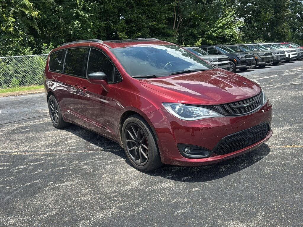 2019 CHRYSLER Pacifica